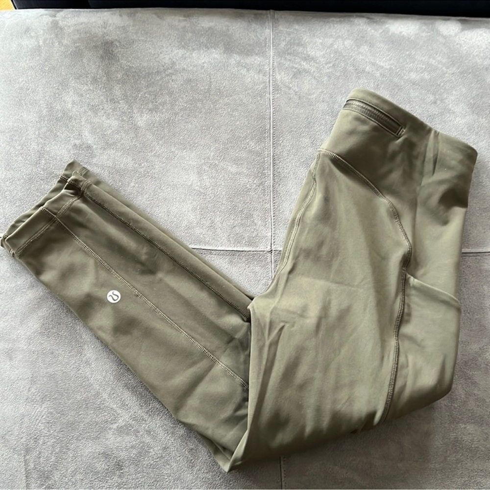 Lululemon Legging Crop 23” Size 4